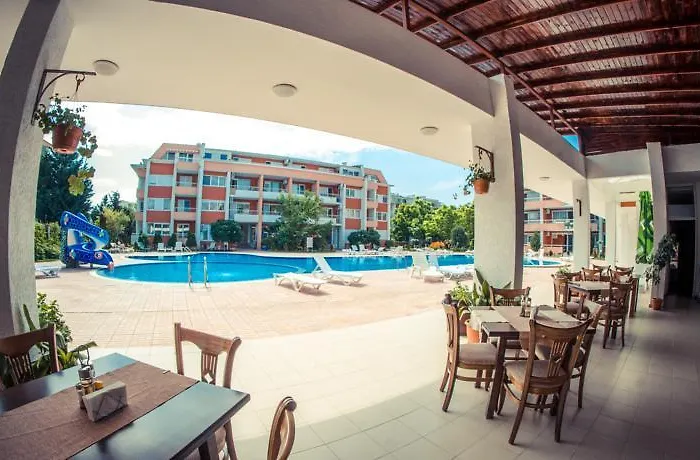 Апартамент Sunny Слънчев бряг